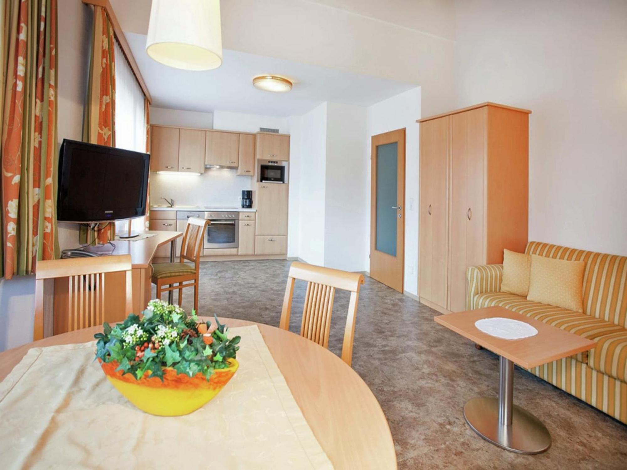 Attractive Holiday Home In Kaltenbach On The Ski Slope Stumm Eksteriør billede