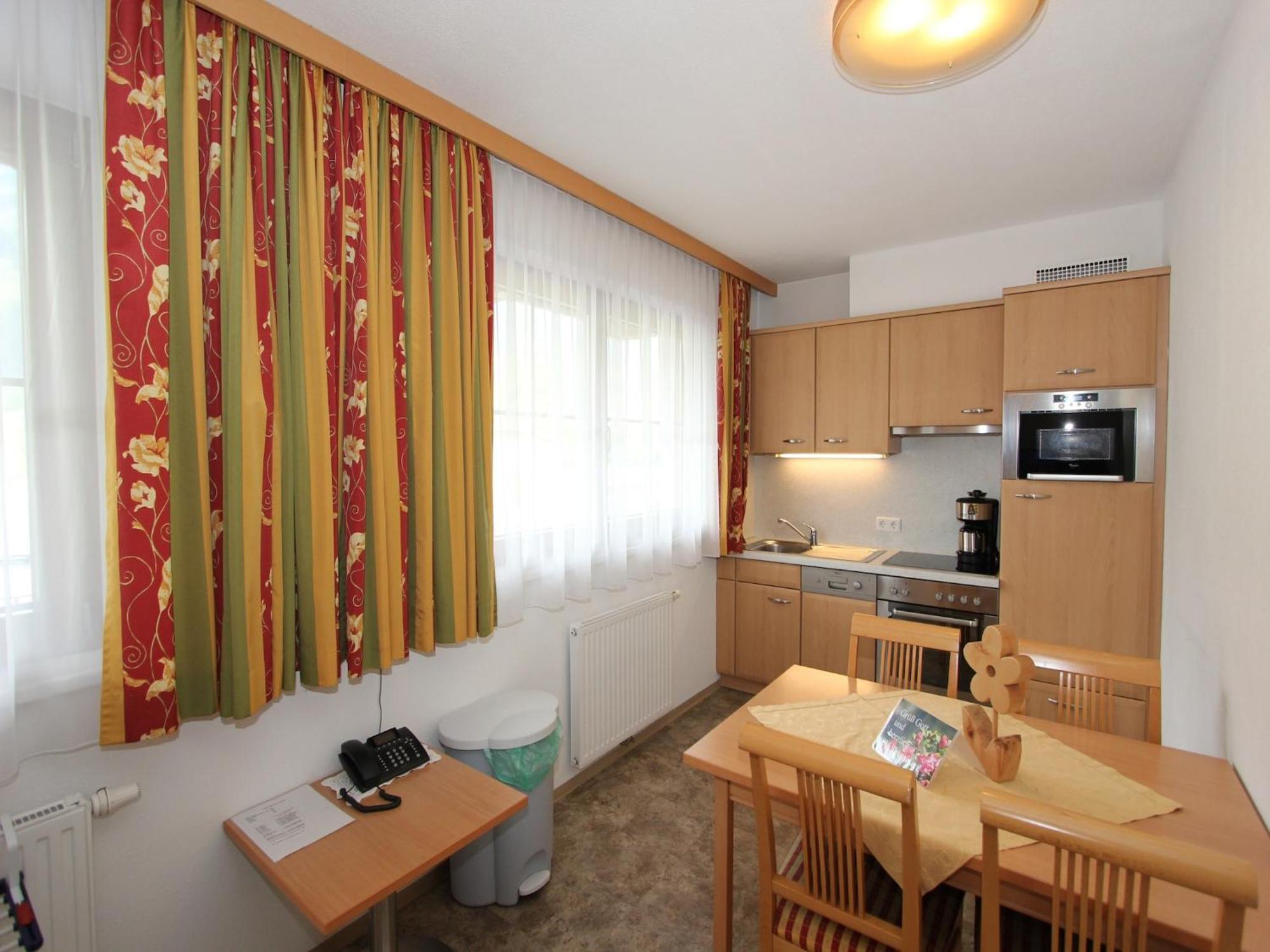 Attractive Holiday Home In Kaltenbach On The Ski Slope Stumm Eksteriør billede